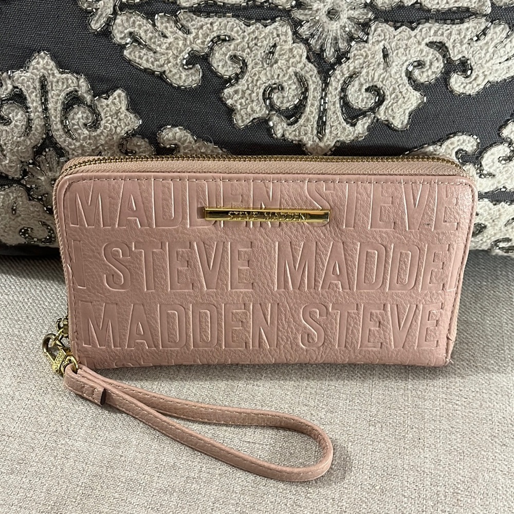 Steve Madden Pink Wallet